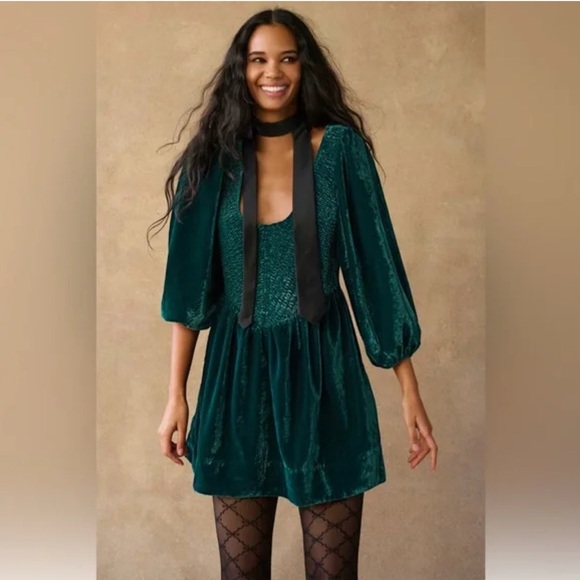 2866. FREE PEOPLE Farrier Velvet mini dress in Pine Sz M NWOT $128 - Picture 1 of 7